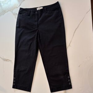 Talbots size 4 Black Cropped Pants with Button Detail